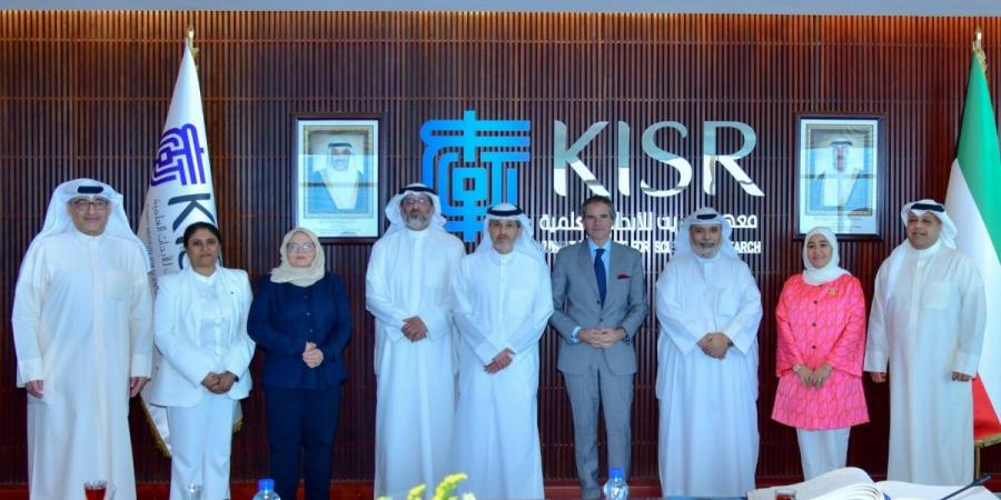 مدير الوكالة الدولية للطاقة الذرية يزور معهد الكويت للأبحاث العلمية